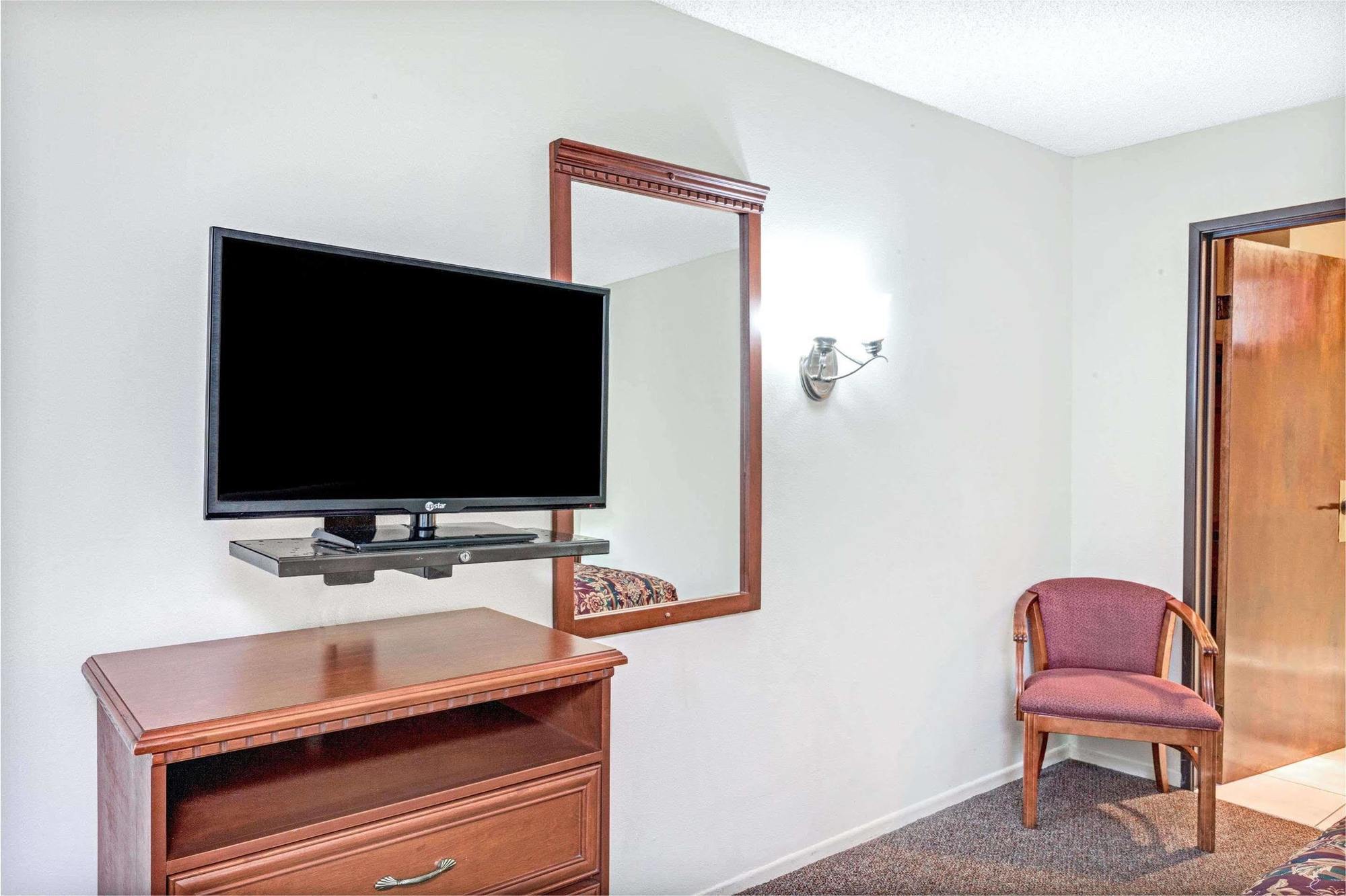 Vantage Point Inn - Woodland Hills Лос-Анджелес Экстерьер фото
